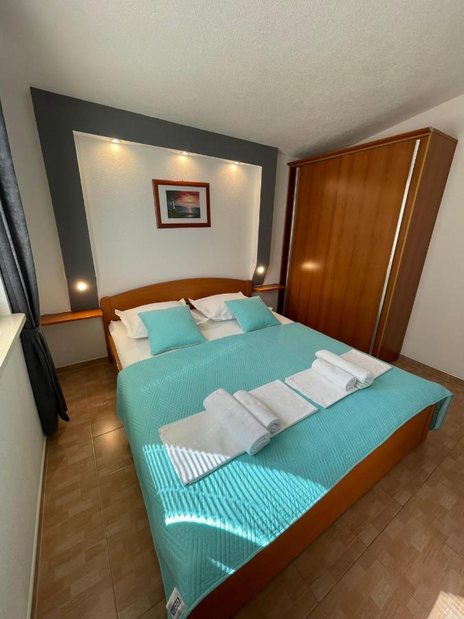 Apartmani Kontic Baska Voda Bagian luar foto
