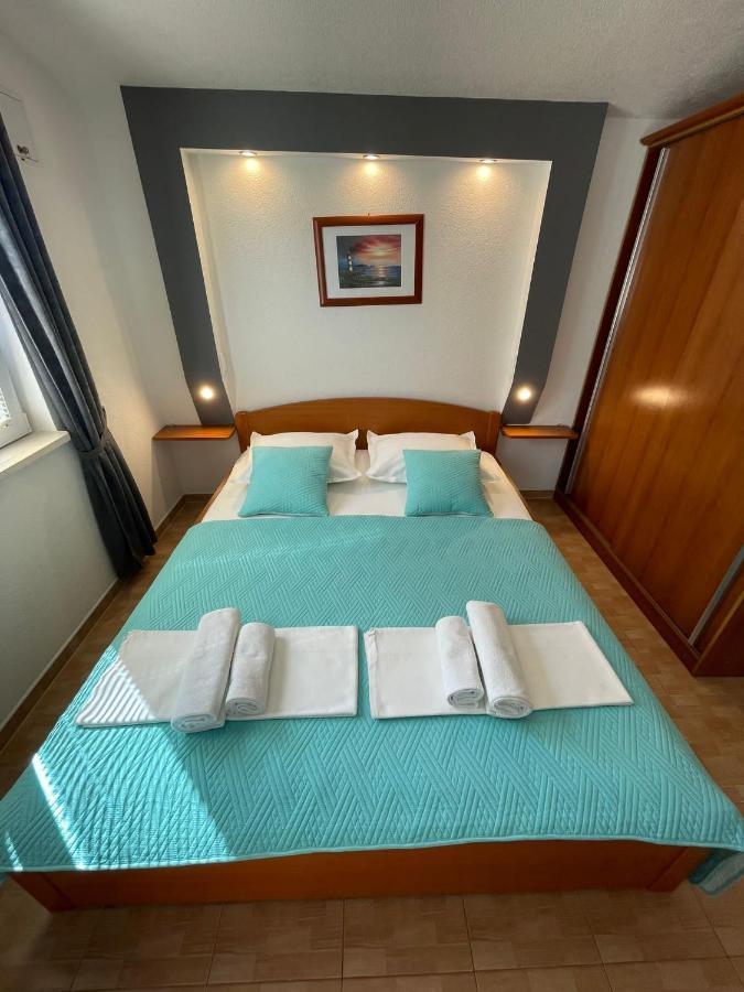 Apartmani Kontic Baska Voda Bagian luar foto