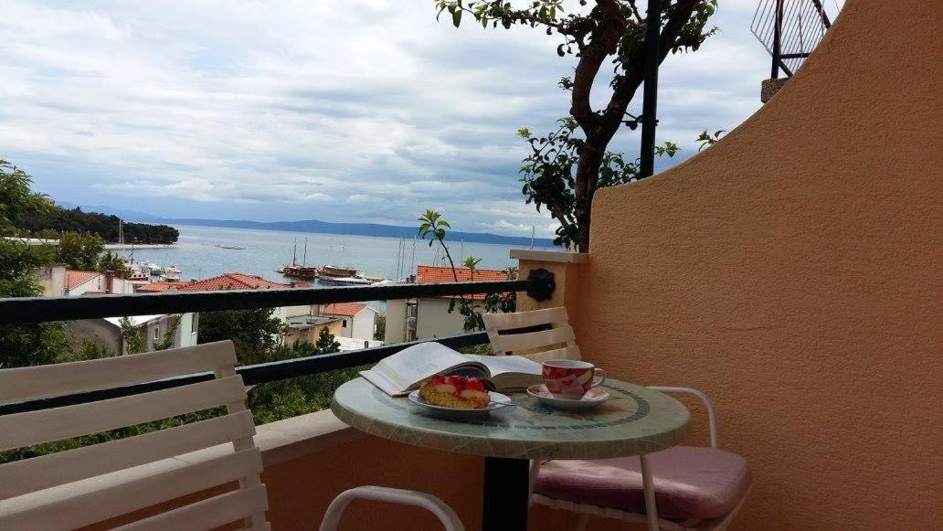 Apartmani Kontic Baska Voda Bagian luar foto