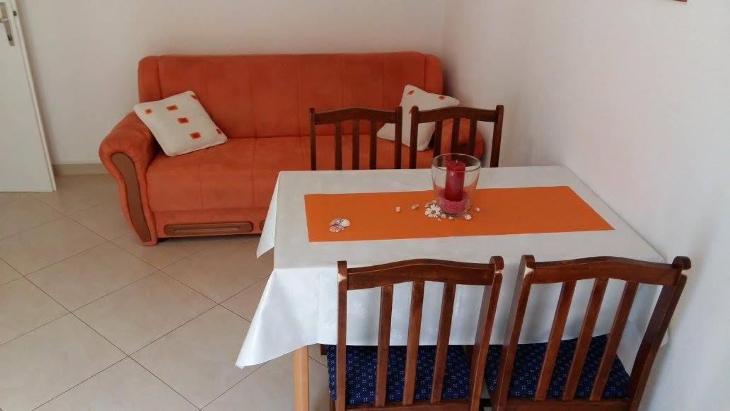 Apartmani Kontic Baska Voda Bagian luar foto