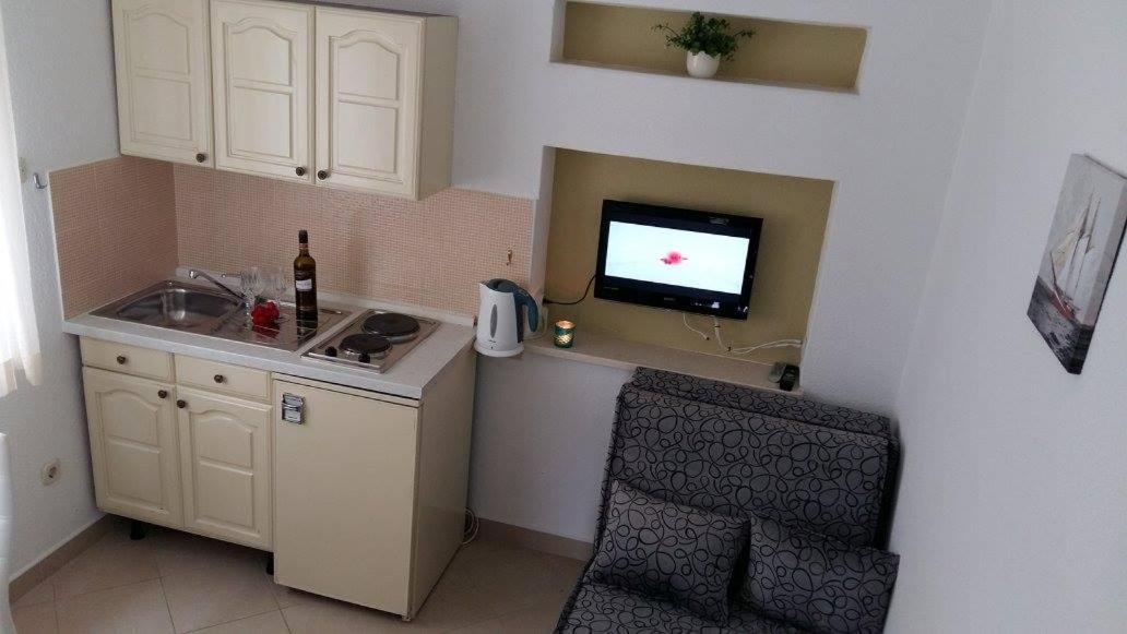 Apartmani Kontic Baska Voda Bagian luar foto