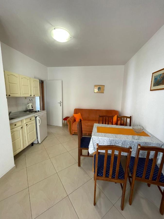 Apartmani Kontic Baska Voda Bagian luar foto