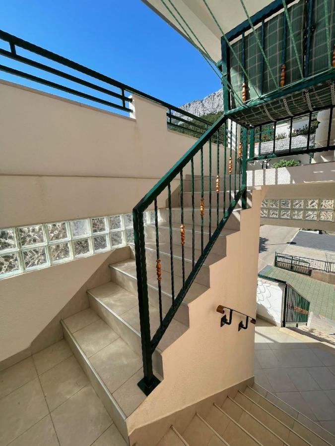 Apartmani Kontic Baska Voda Bagian luar foto